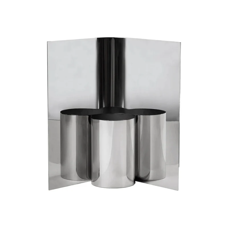 B-Ware Ferm Living Vase Gefäß Edelstahl poliert H 29 cm Spiegelung Design Statement