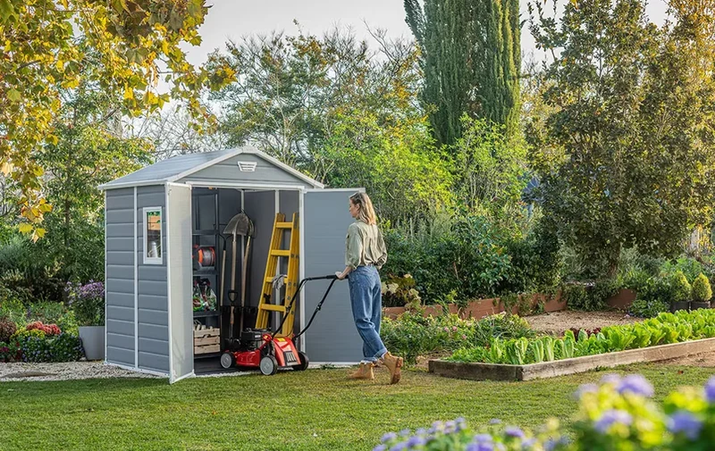 Keter - Caseta de exterior Manor 6x5 gris