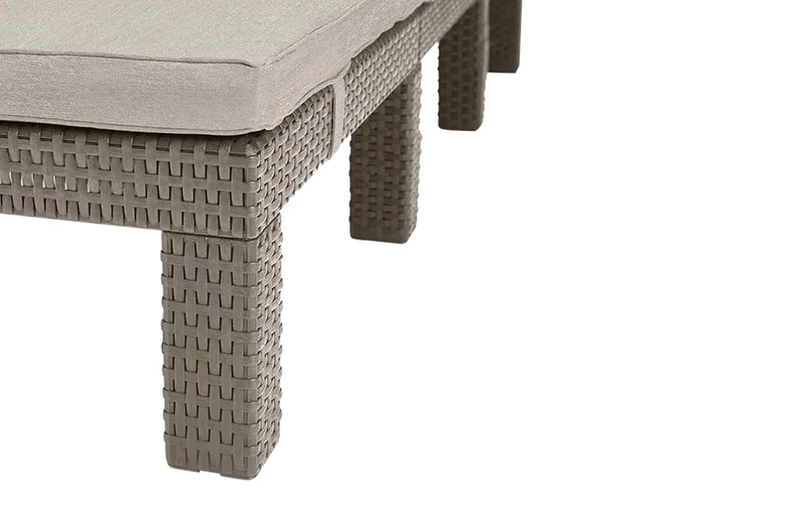 Keter - Tumbona de exterior Daytona Deluxe capuchino