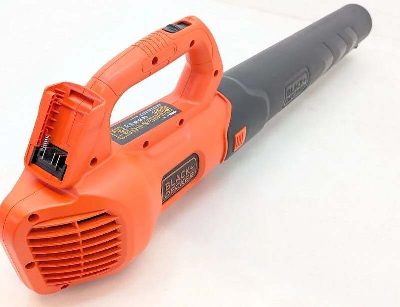 B-Ware Black & Decker Akku-Gebläse BCBL200L-QW 18V Laubbläser mit Akku und Ladegerät