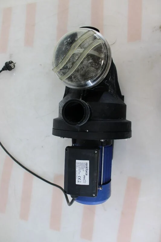 C-Ware Renkforce Poolpumpe 23000l/h 16m Heizkörper Handtuchheizkörper 1200W IPX4 11kg